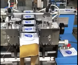 ultrasonic label cutting and folding machine with wide label fold test